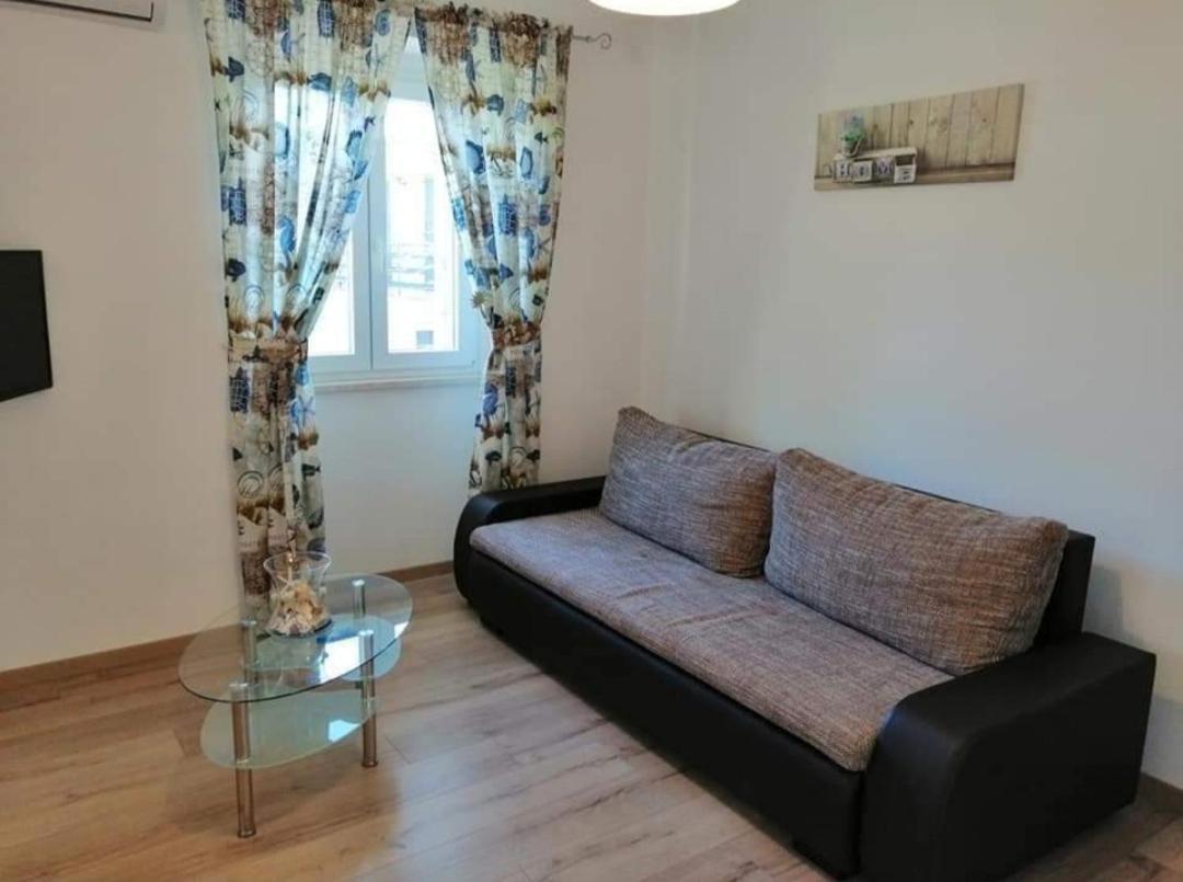 Apartments Martina บานโจเล ภายนอก รูปภาพ