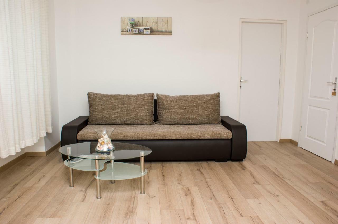 Apartments Martina บานโจเล ภายนอก รูปภาพ