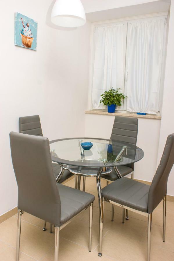 Apartments Martina บานโจเล ภายนอก รูปภาพ